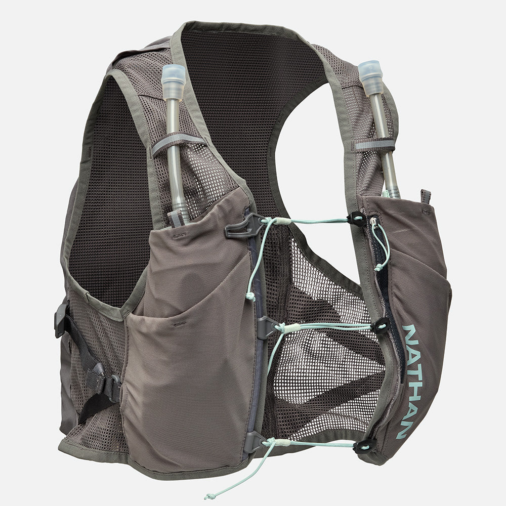 Nathan Women's Pinnacle Breeze 4 Liter Hydration Race Vest - Charcoal/Surf Spray